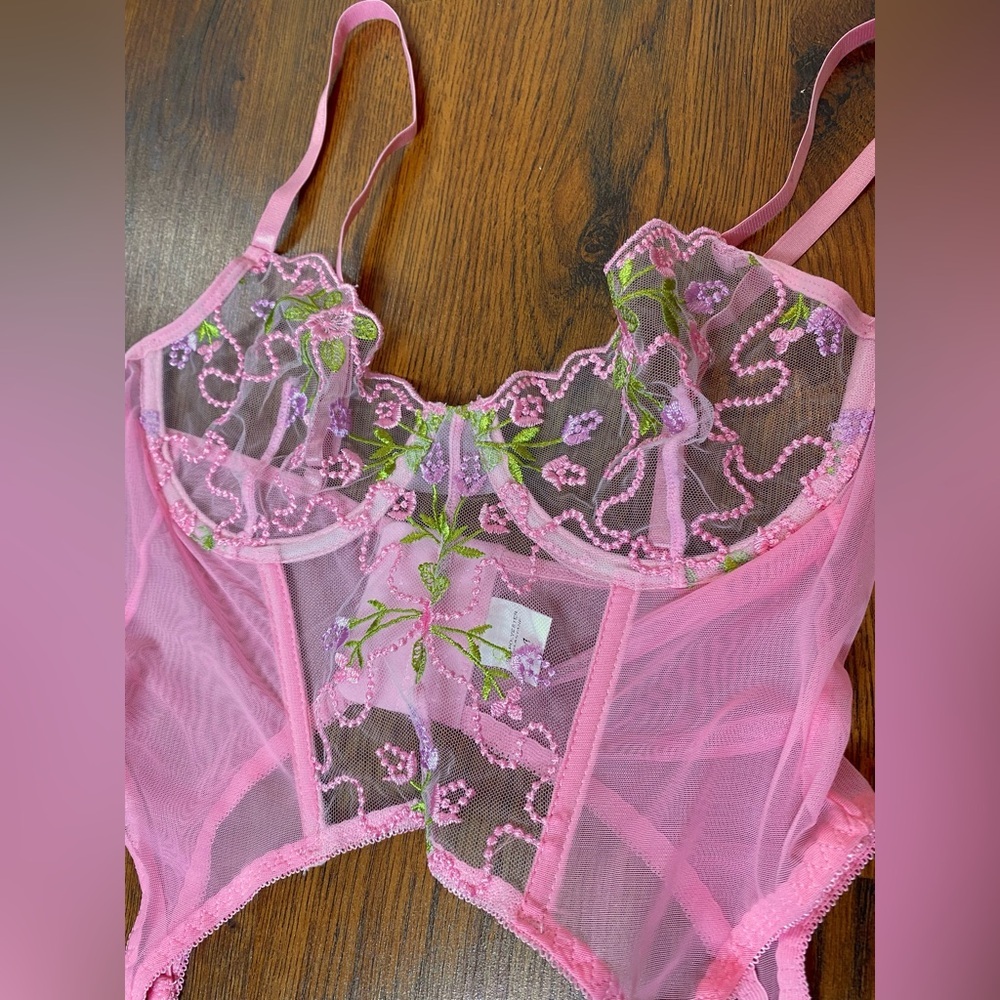 🎀🌷 Ethereal Pink Floral Embroidered Garter Lingerie Set Corset Bra & Thong 🌷🎀 - Picture 6 of 16